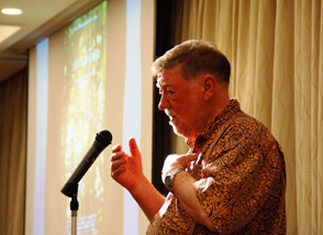 C.W.ニコル講演会