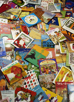 延藤安弘コレクション「世界の住まいとまち絵本展」